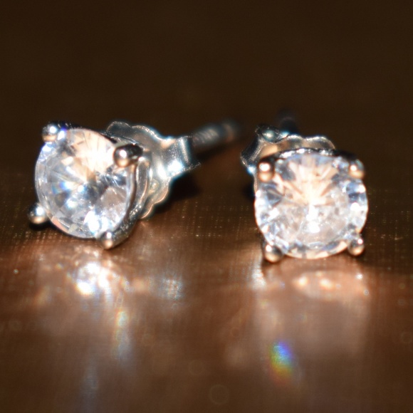 3mm, 4mm Round CZ 925 Sterling Silver Stud Earring - Picture 2 of 4
